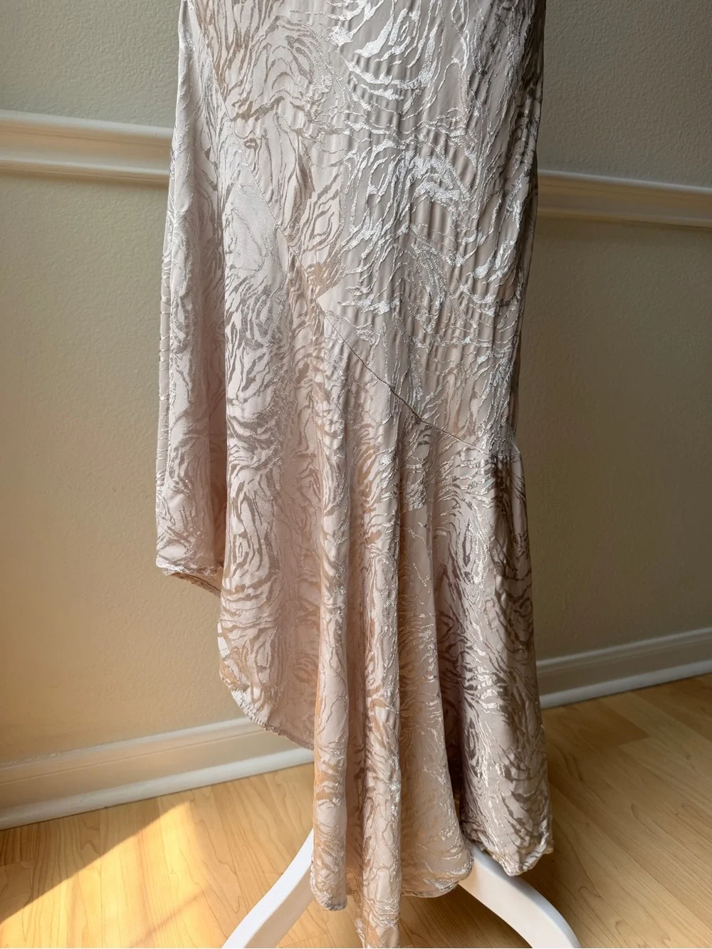 H&M Jacquard Slip‎ Dress Satin V-Neck Midi Champagne Beige Fairy Minimalist